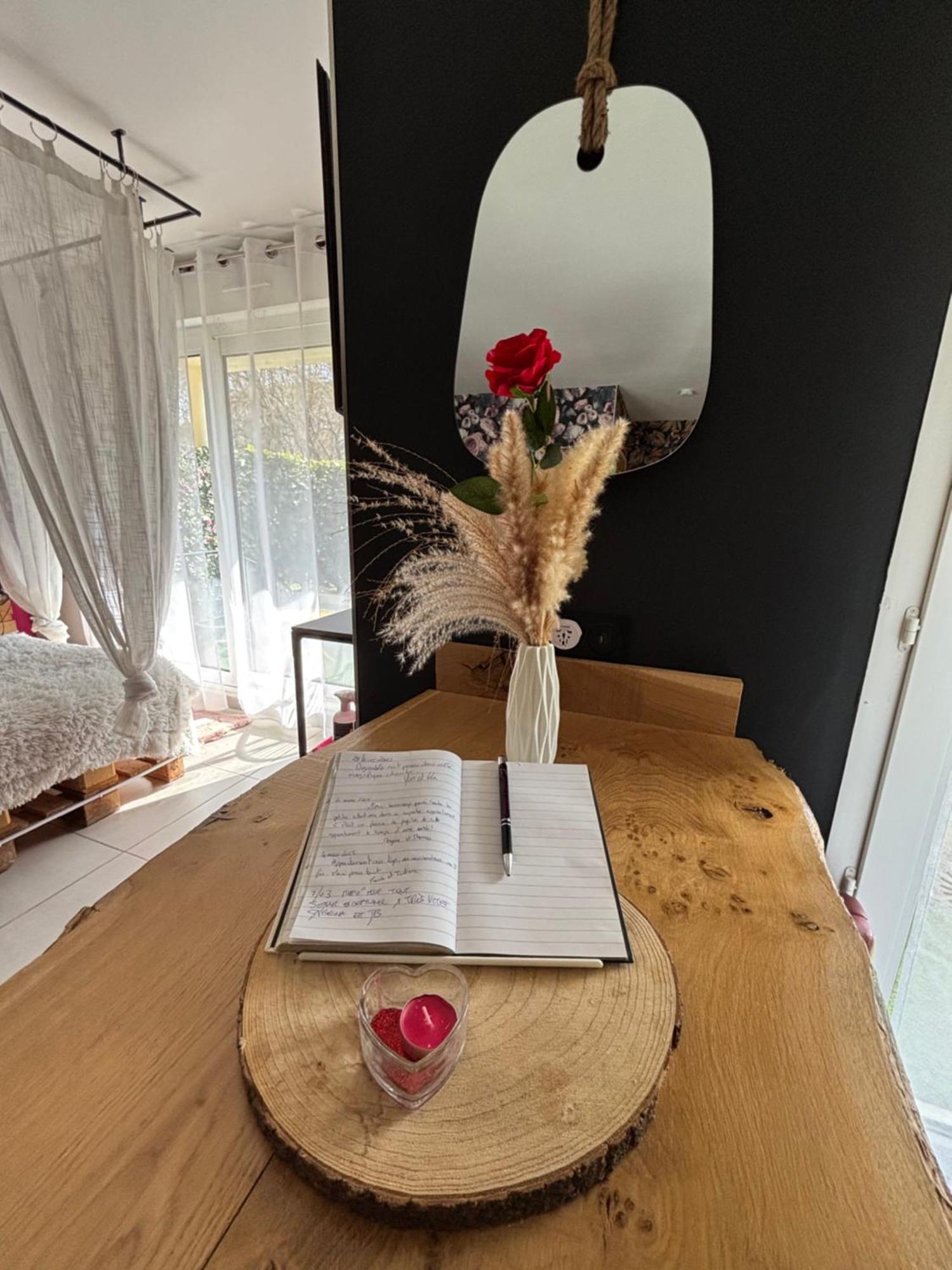 דיז'ון Romantisme Et Glamour 2 Avec Spa , Clim Et Jardin מראה חיצוני תמונה